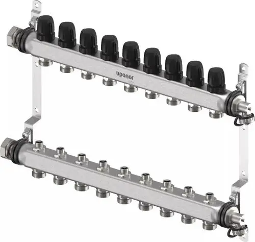 Verteiler von Uponor mit zwei horizontalen Reihen, ausgestattet mit mehreren Anschlüssen und schwarzen Kappen, montiert auf einer Halterung.